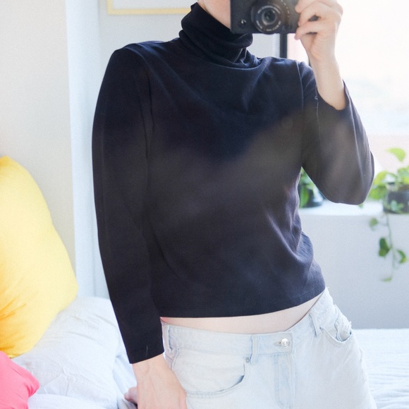 100% Cotton Black Turtleneck - Picture 1 of 3